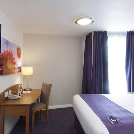Premier Inn London Hampstead-3